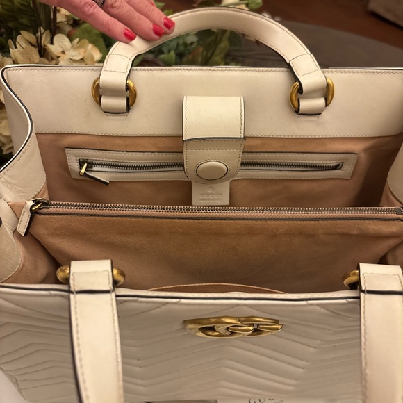 Gucci Calfskin Medium Marmont Tote Bag - Picture 5 of 9